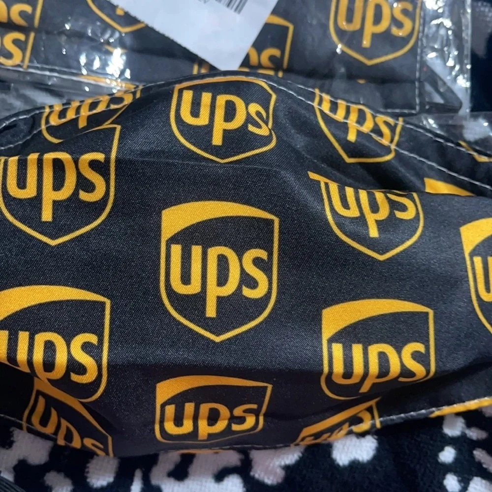 New set/2 UPS face masks
